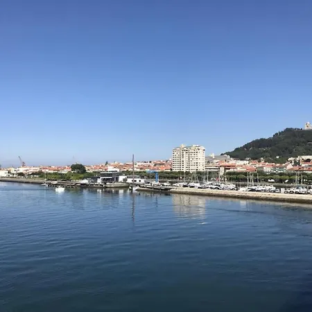 公寓 With 2 Bedrooms In Viana Do Castelo, With Wonderful Sea View, Balco... *